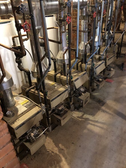 100-102 Broad St, New Britain, CT for sale - Building Photo - Image 1 of 1