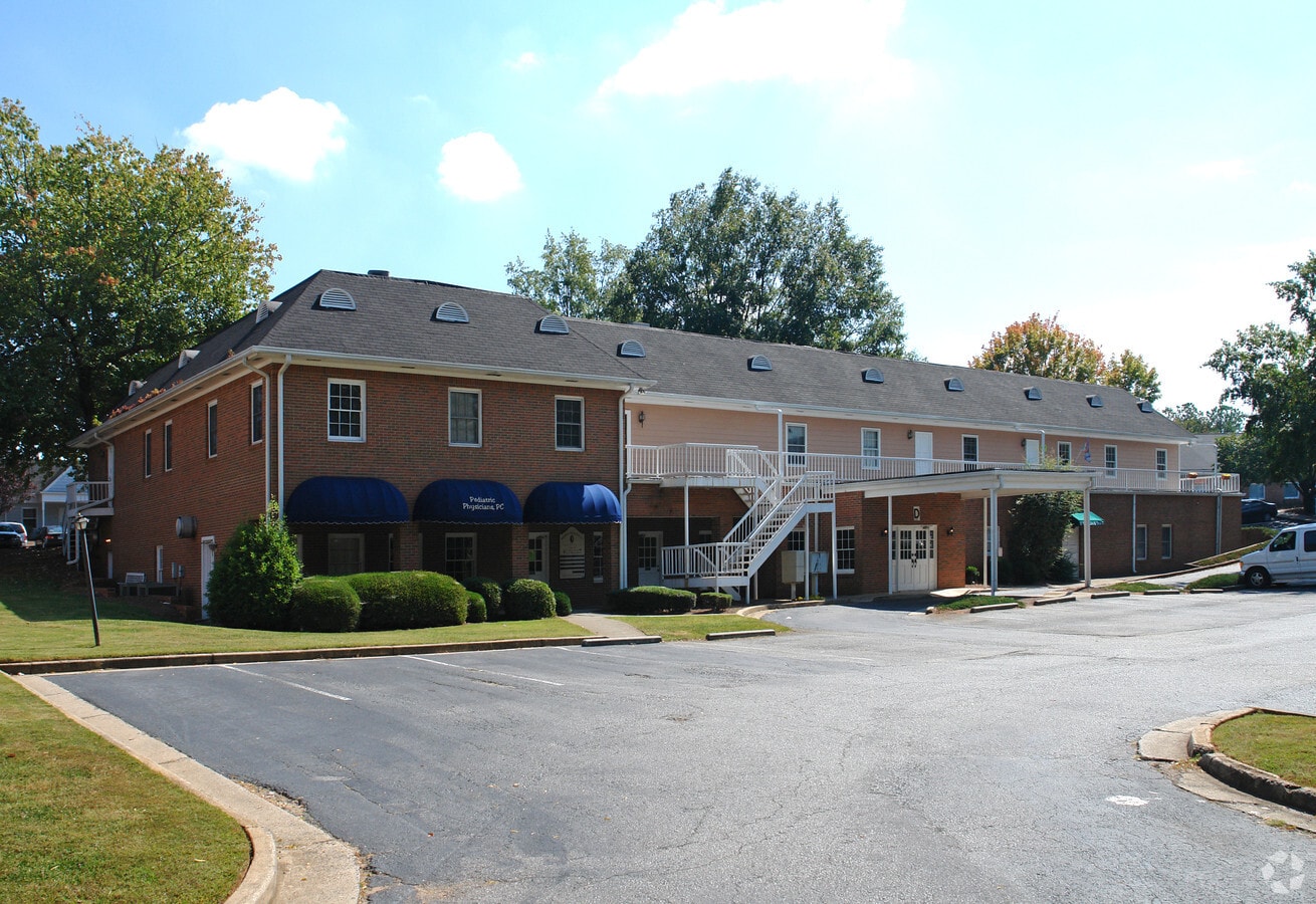 11050 Crabapple Rd, Roswell, GA 30075