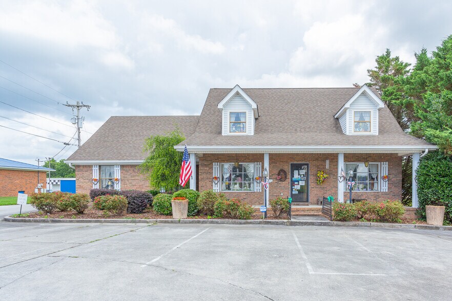 3083 Battlefield Pky, Fort Oglethorpe, GA 30742