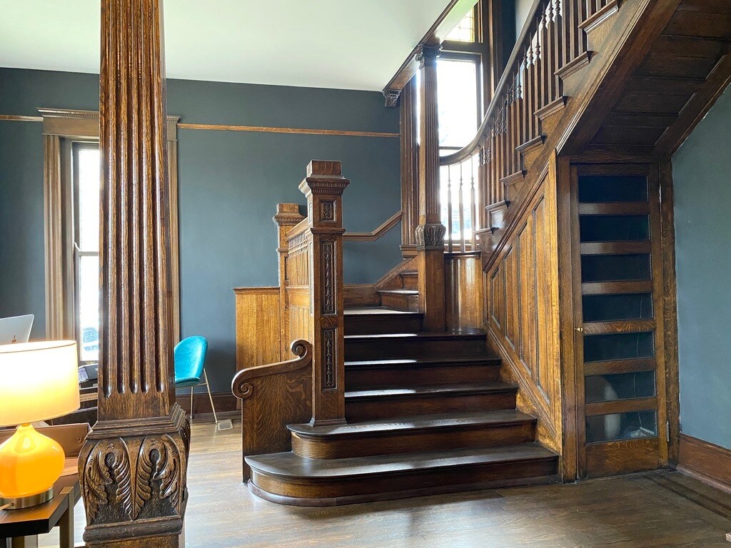 View Photo