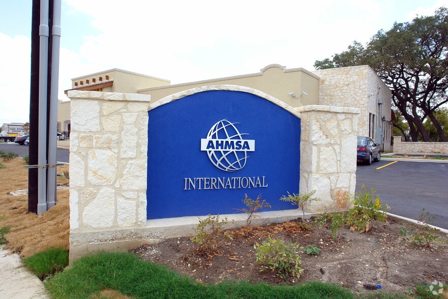 5150 N Loop 1604, San Antonio, TX for sale - Building Photo - Image 3 of 11