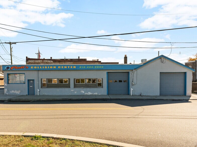 10261030 Market St, Marcus Hook, PA 19061