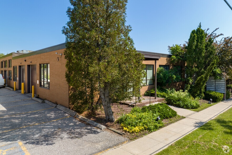 45 Cranfield Rd, Toronto, ON for lease - Building Photo - Image 2 of 5