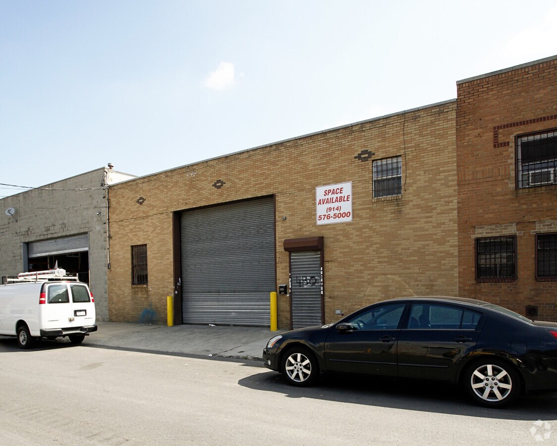 430 Barretto St, Bronx, NY 10474