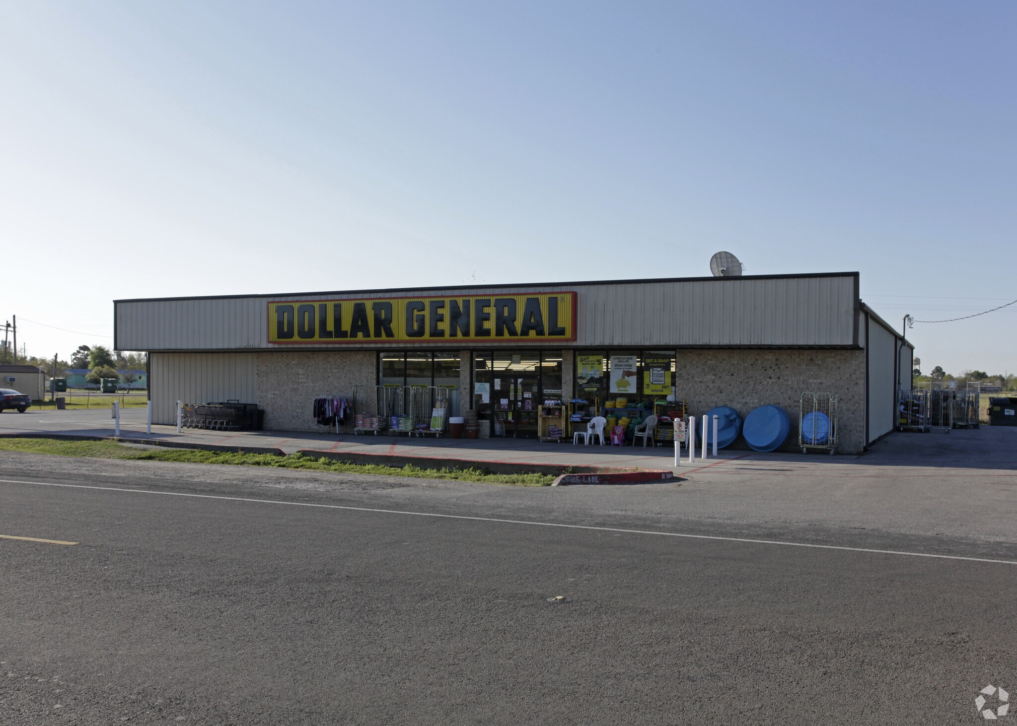 1106 Miller St, Anahuac, TX for sale Primary Photo- Image 1 of 1