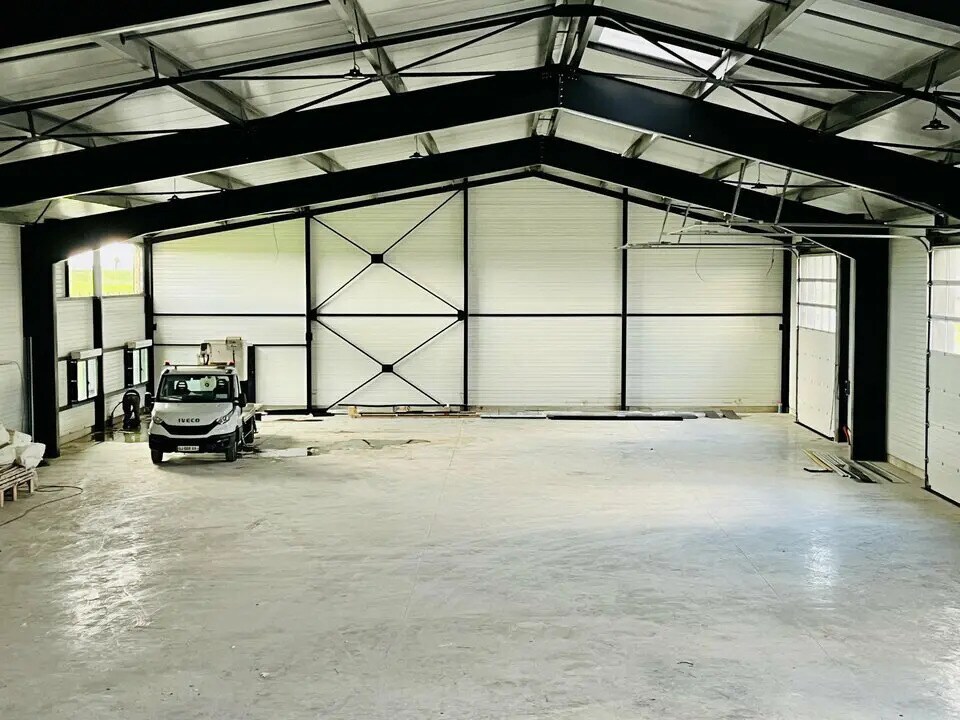 Flex in Le Havre for lease Building Photo- Image 1 of 5