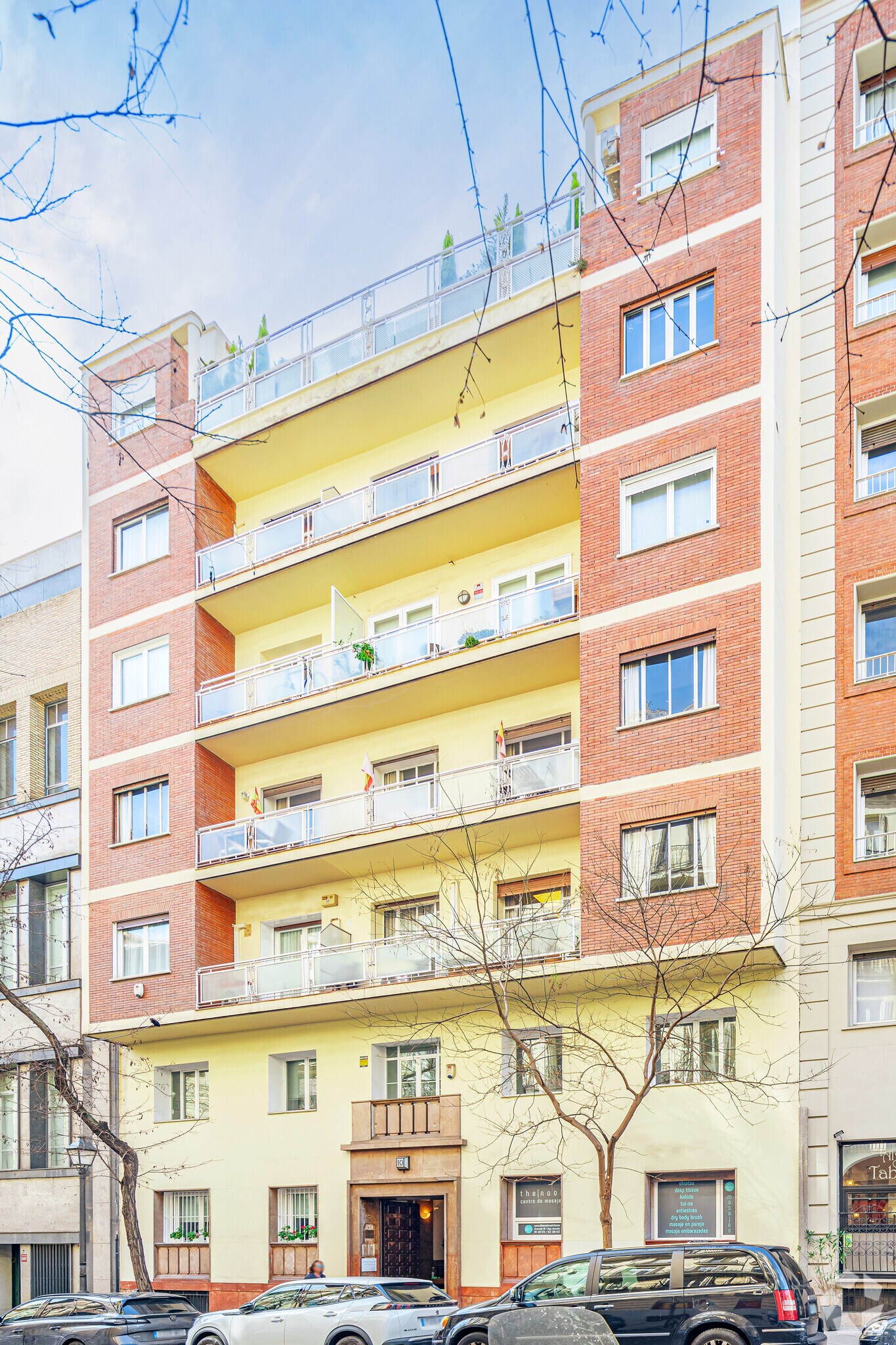 Multifamily in Madrid, Madrid for sale Primary Photo- Image 1 of 1