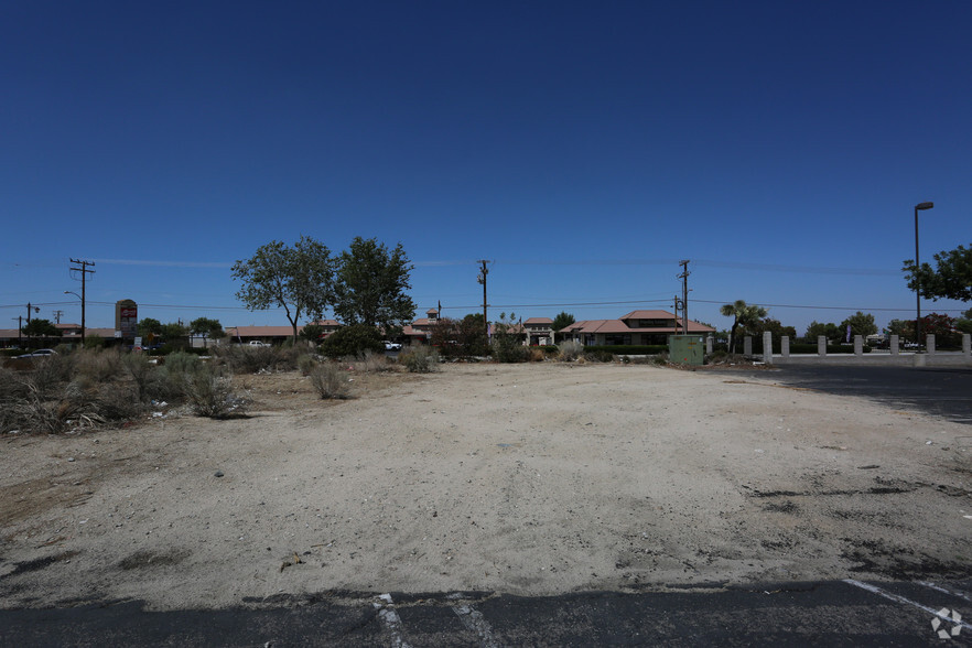 Phelan Rd, Phelan, CA for sale - Primary Photo - Image 1 of 1