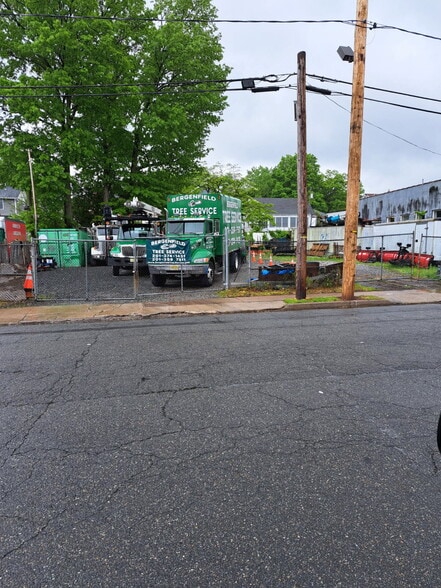 115 West Shore Ave, Dumont, NJ for sale - Building Photo - Image 1 of 1