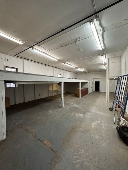 109-111 35th St, Union City, NJ for lease - Interior Photo - Image 3 of 11