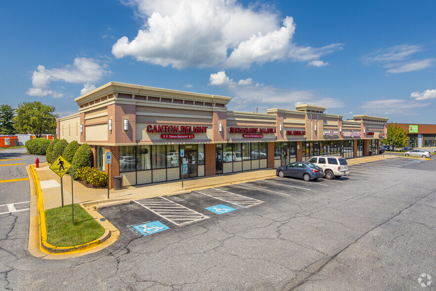 18524-18558 Woodfield Rd, Gaithersburg, MD for lease - Building Photo - Image 1 of 9