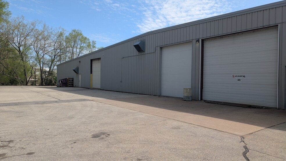 2713 Hemstock St, La Crosse, WI for lease - Building Photo - Image 3 of 11
