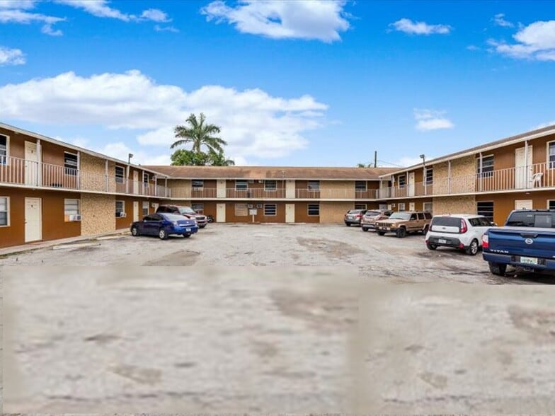 241 NW 11th St, Belle Glade, FL 33430