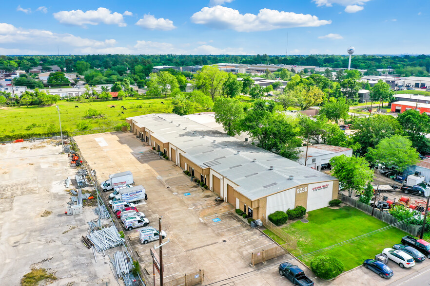 9230 Keough Rd, Houston, TX for lease - Building Photo - Image 3 of 6