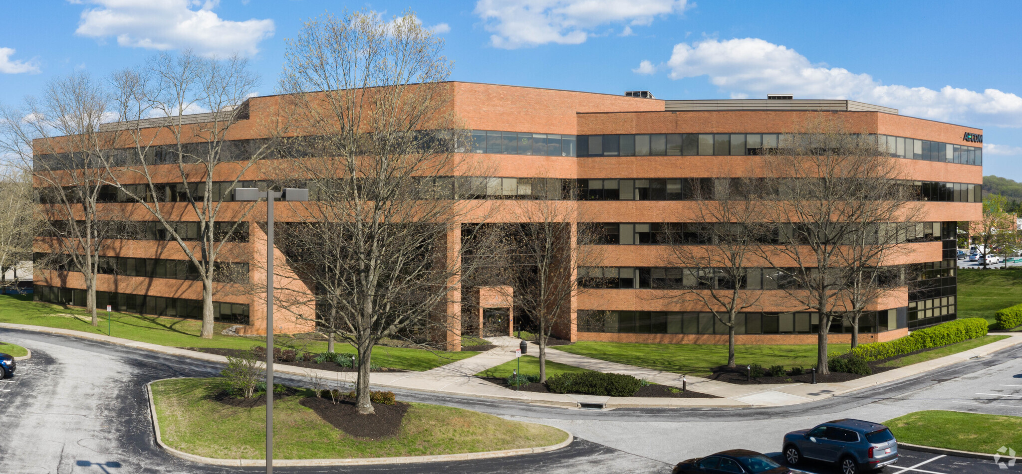 4 North Park Dr, Hunt Valley, MD for lease Building Photo- Image 1 of 11