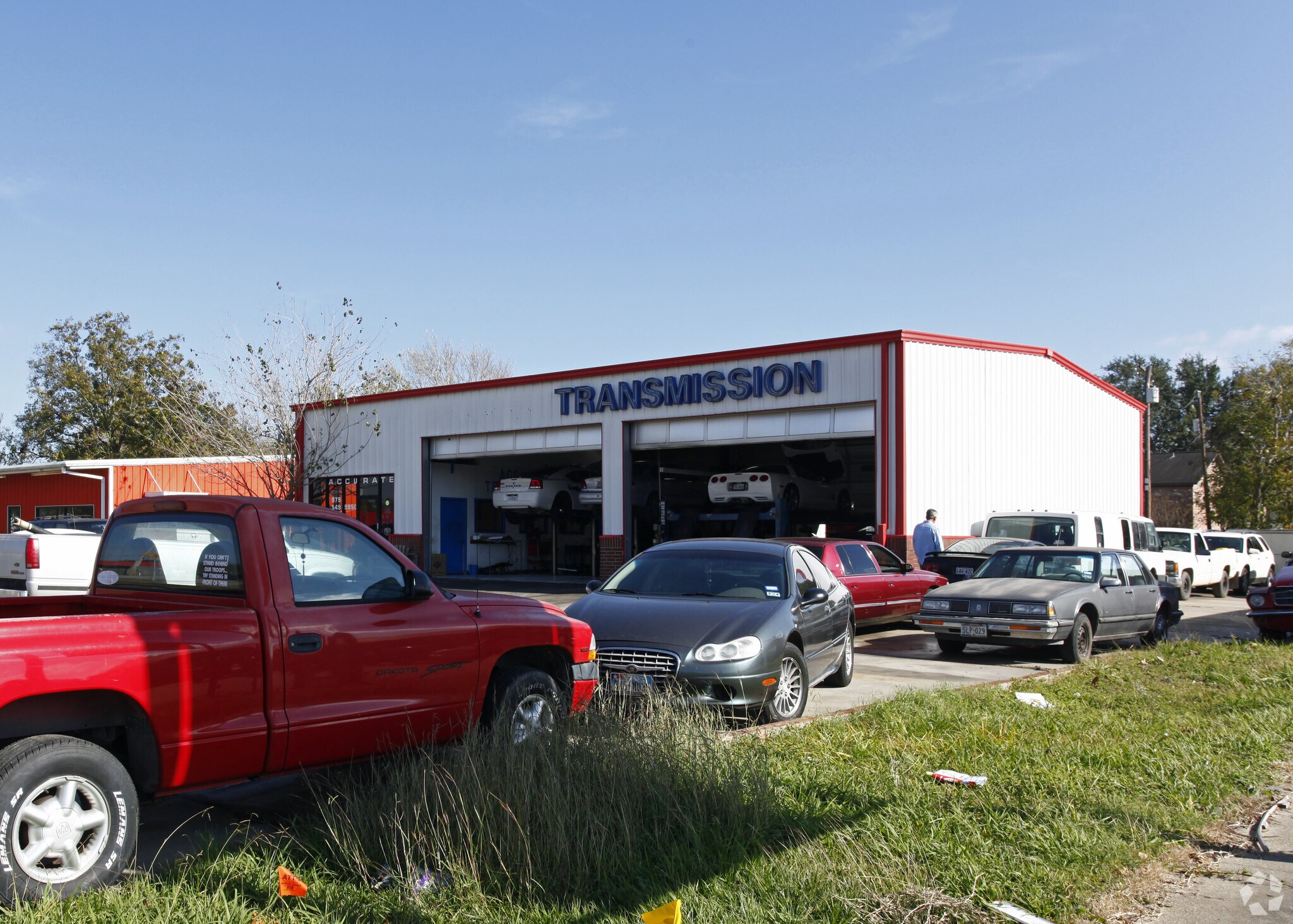 1032 N Velasco St, Angleton, TX for sale Primary Photo- Image 1 of 1