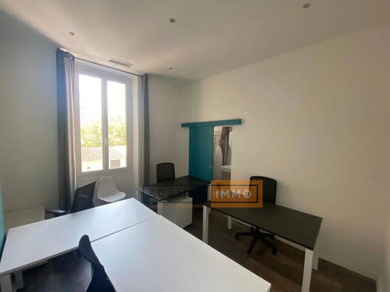 Office in Toulon for lease - Interior Photo - Image 3 of 7