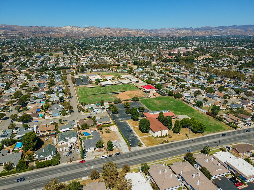 2355 Royal Ave, Simi Valley, CA 93065