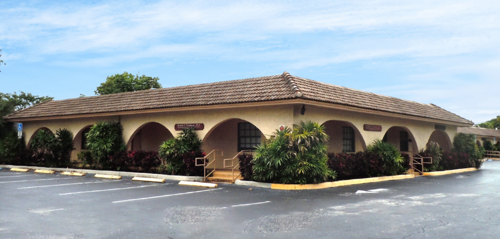 7390 NW 5th St, Plantation, FL for lease - Building Photo - Image 1 of 4