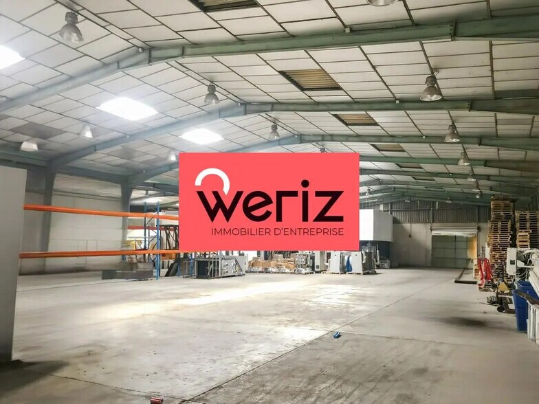 Flex in Vitrolles for lease - Interior Photo - Image 2 of 6