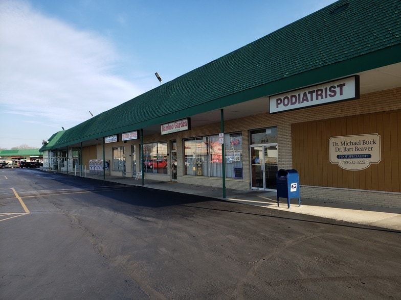 5600-5649 167th St, Tinley Park, IL for lease - Building Photo - Image 2 of 20