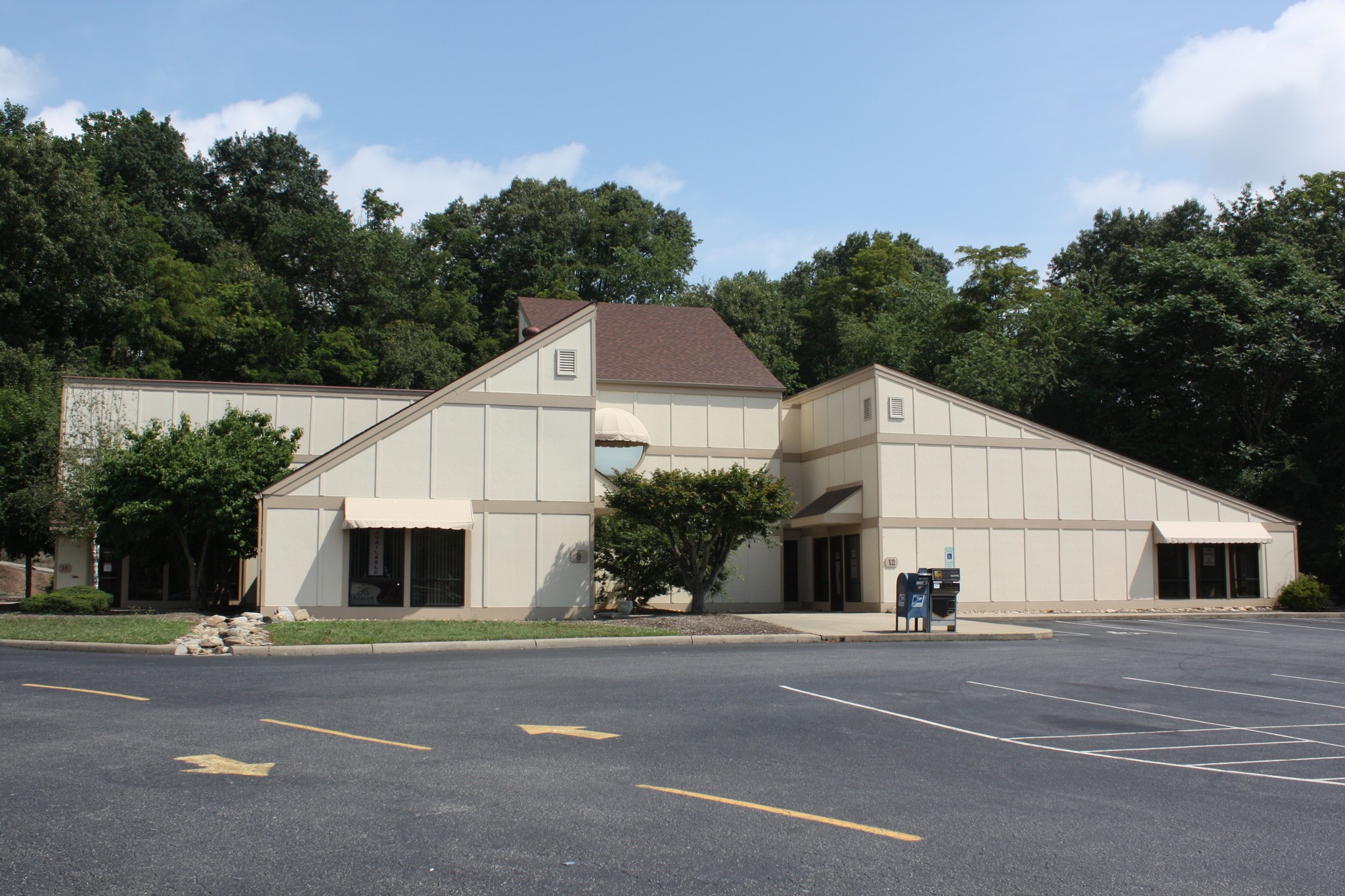 18 Regent Park Blvd, Asheville, NC for sale Building Photo- Image 1 of 1