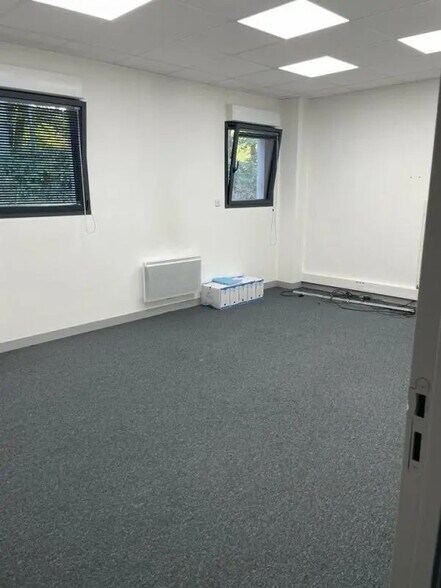 Flex in Gouesnou for lease - Interior Photo - Image 3 of 6