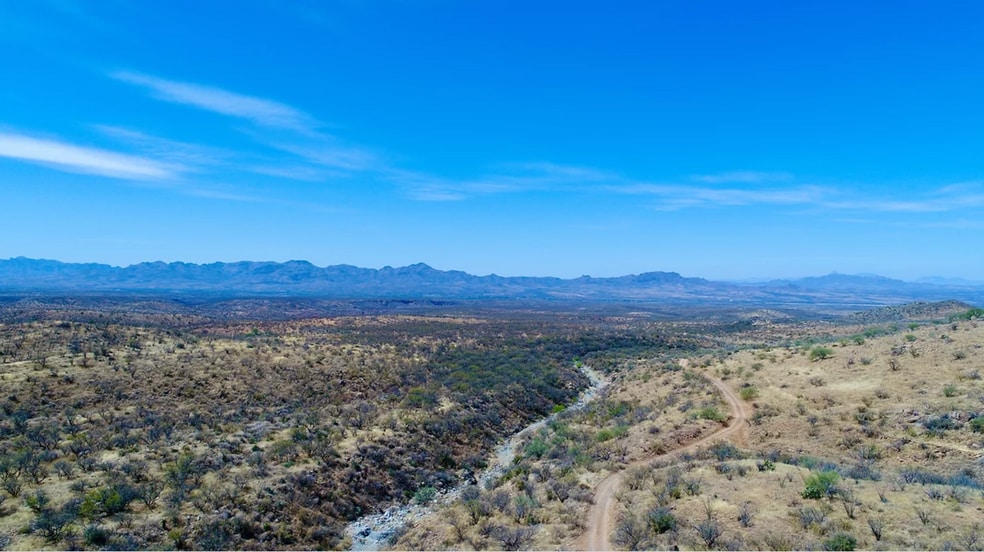 000 Private Land, Patagonia, AZ 85624