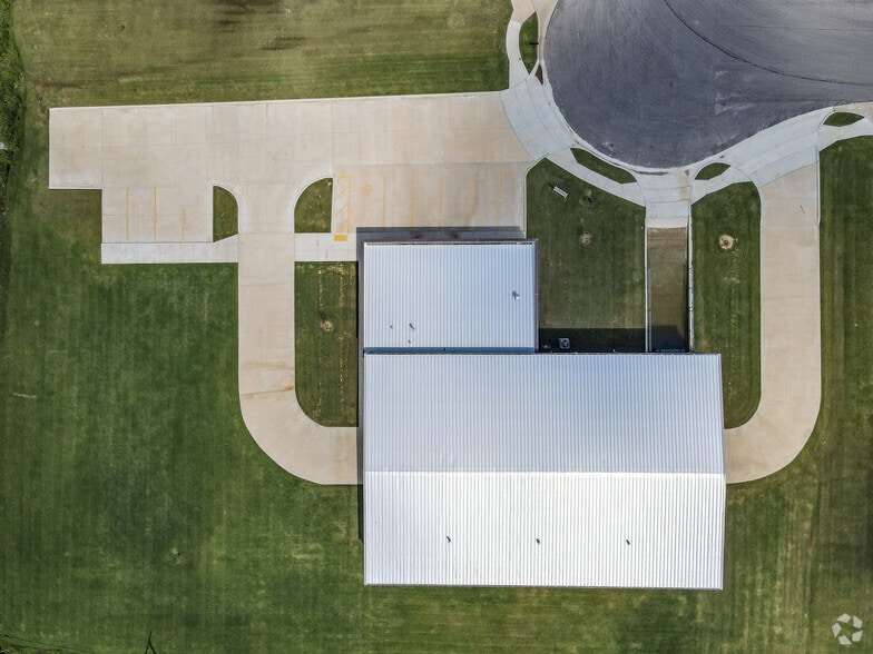 10514 E Latimer St, Tulsa, OK for lease - Aerial - Image 2 of 12