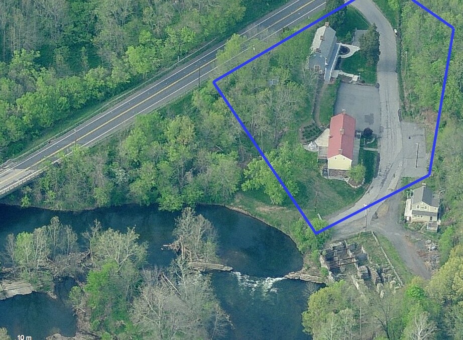 2 Darts Mill Rd, Flemington, NJ 08822