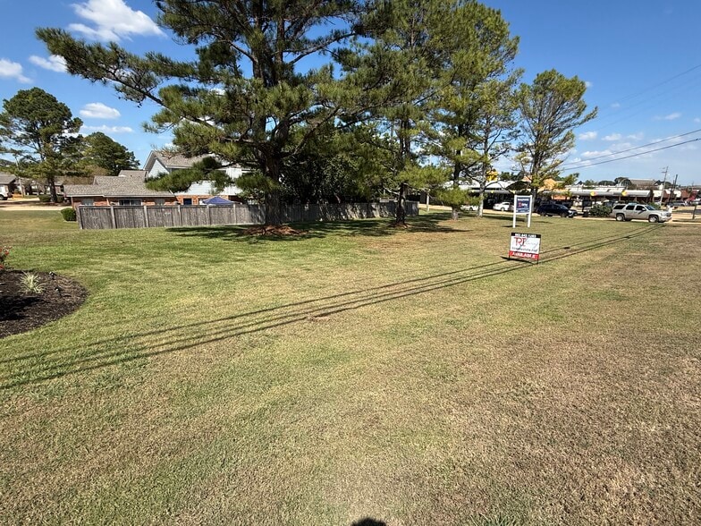 2700 W Main St, Tupelo, MS for sale - Building Photo - Image 3 of 12