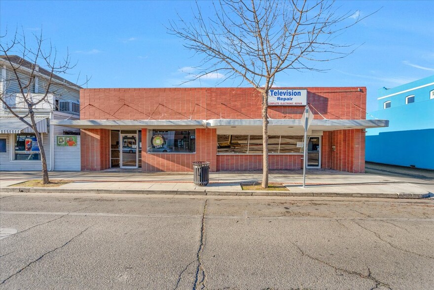 1623 11th St, Reedley, CA for lease - Building Photo - Image 1 of 27