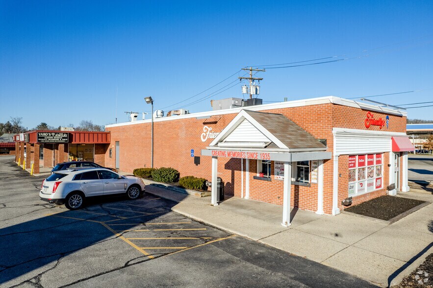 129-131 E Main St, Webster, MA for lease - Primary Photo - Image 1 of 6