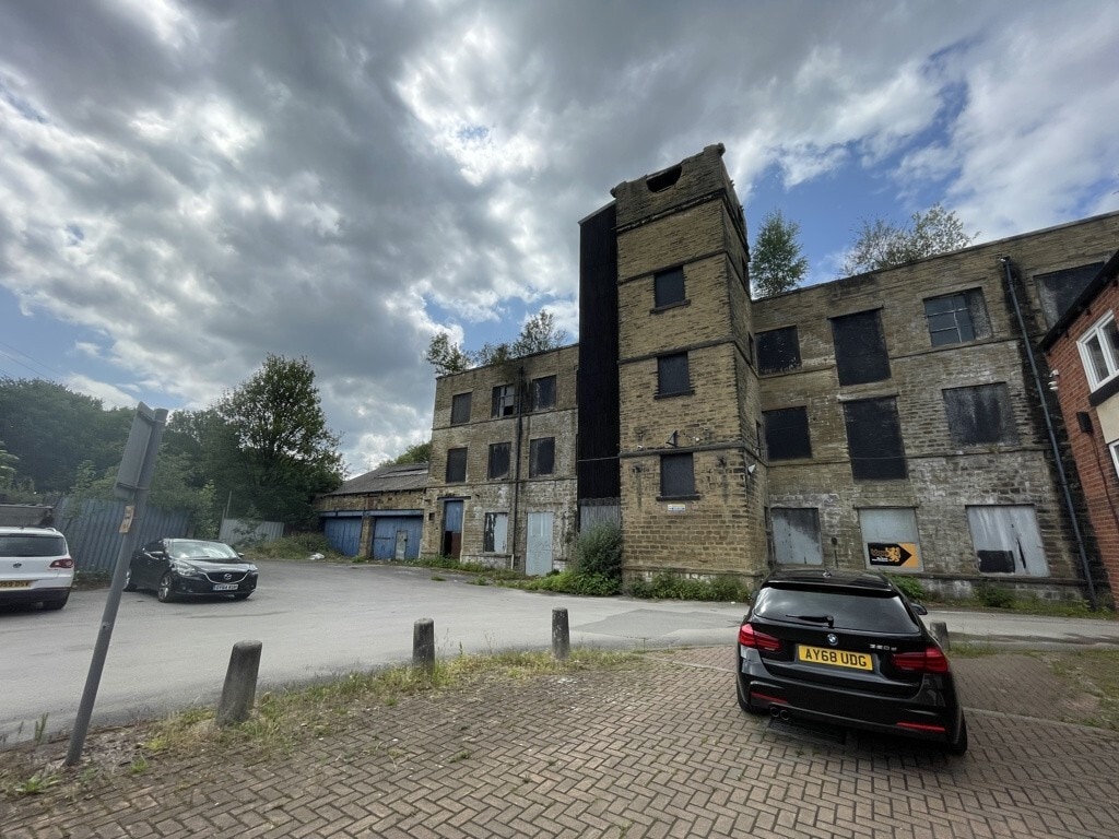 Commercial Road, Leeds for sale Primary Photo- Image 1 of 5