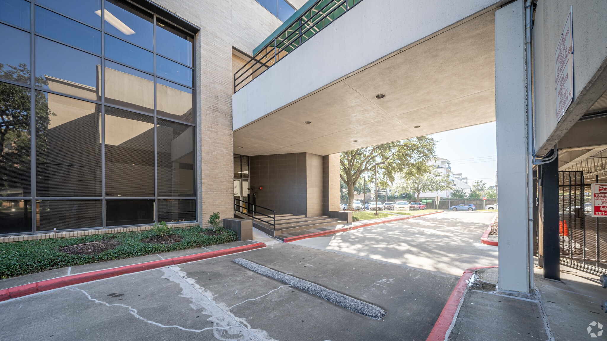 1415 North Loop W, Houston, TX 77008 - 1415 N Loop Fwy W | LoopNet