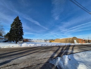 644 N Lincoln St, Elkhorn, WI for lease Building Photo- Image 2 of 5