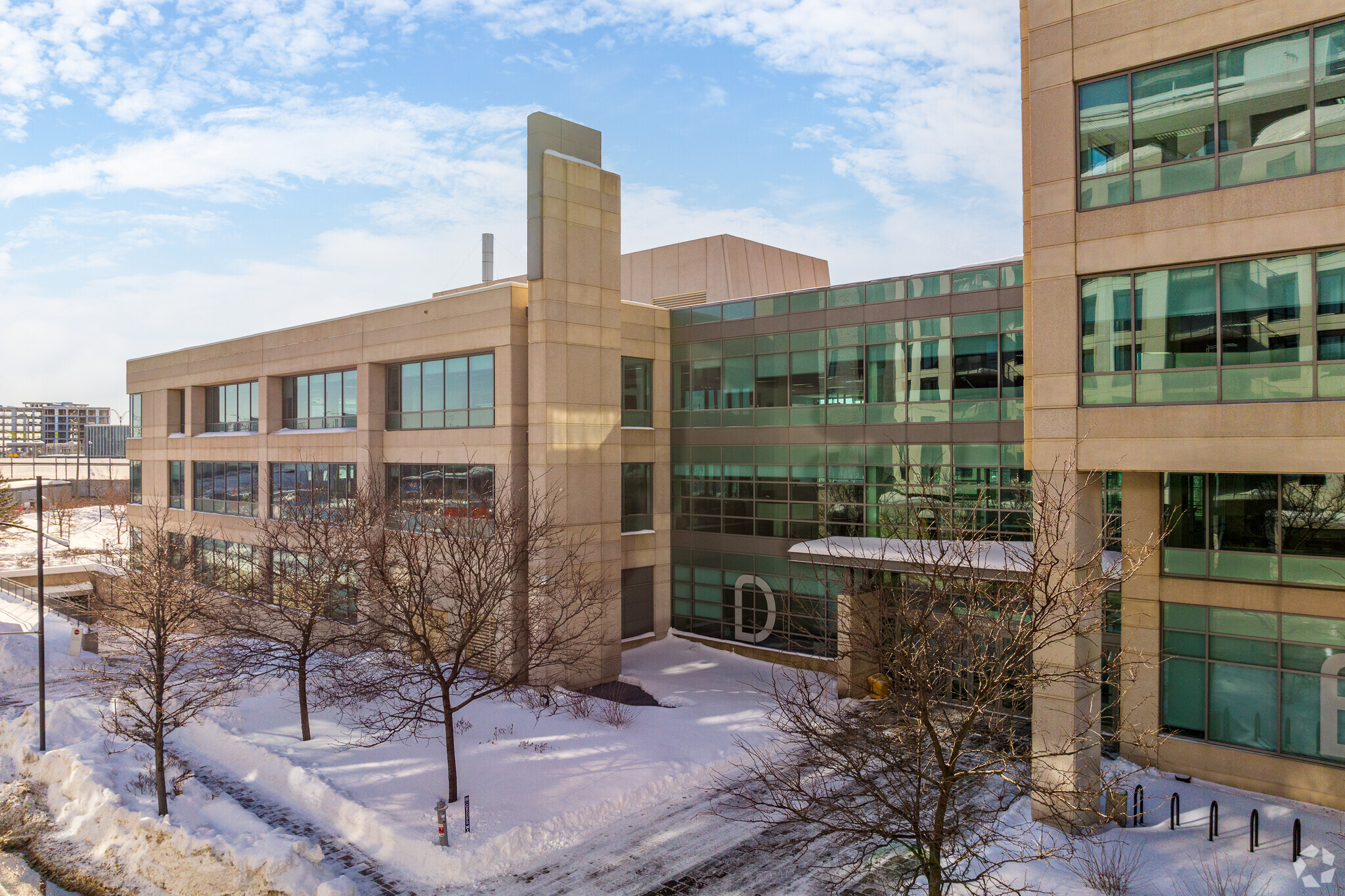 200 Rue Jacques-Le Ber, Montréal, QC for lease Building Photo- Image 1 of 8