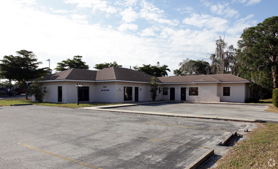 6200 S Tamiami Trl, Sarasota, FL for sale - Building Photo - Image 1 of 6