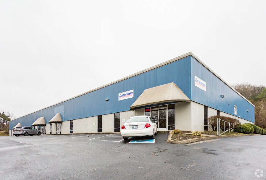 5210 S Middlebrook Pike, Knoxville, TN 37921