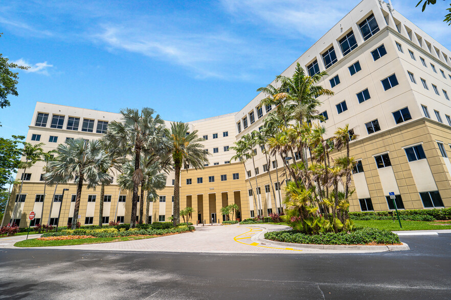 1000 Sawgrass Corporate Pkwy, Sunrise, Fl 33323 - Office For Lease 