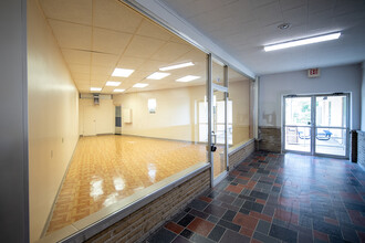 4313 Walnut St, Mckeesport, PA for lease Lobby- Image 1 of 3