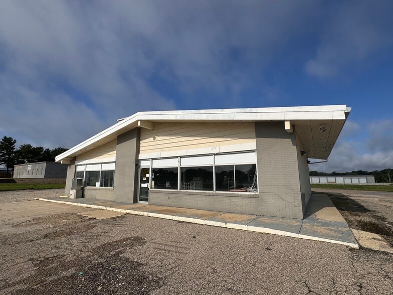 603 N Prairieview Rd, Mahomet, IL for sale - Building Photo - Image 2 of 3