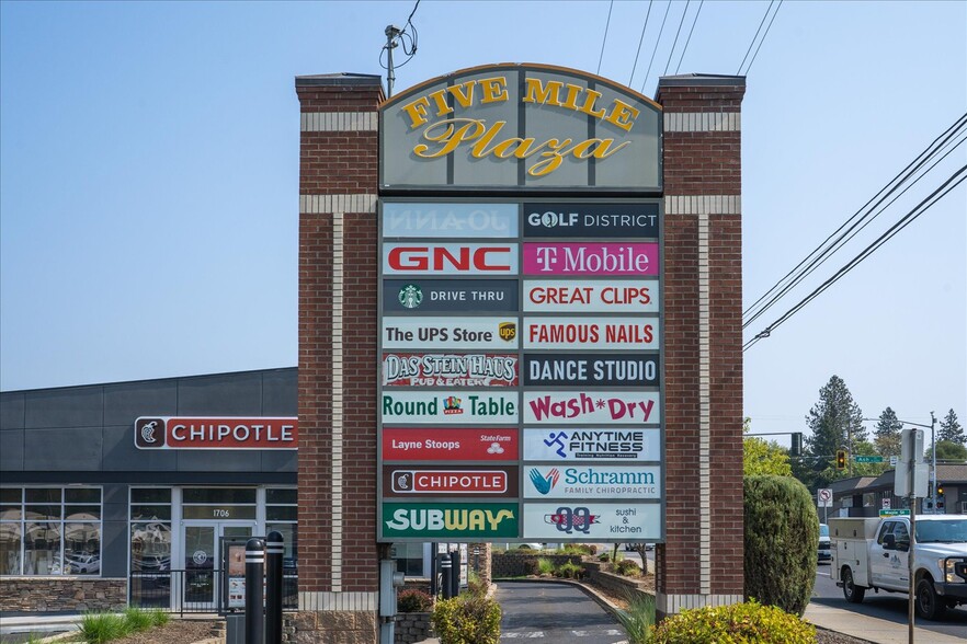 5 Mile Shopping Center portfolio of 15 properties for sale on LoopNet.com - Building Photo - Image 2 of 41