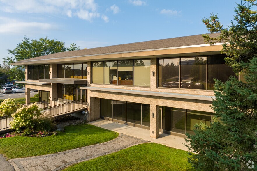 180 Renfrew Dr, Markham, ON for lease - Building Photo - Image 2 of 4