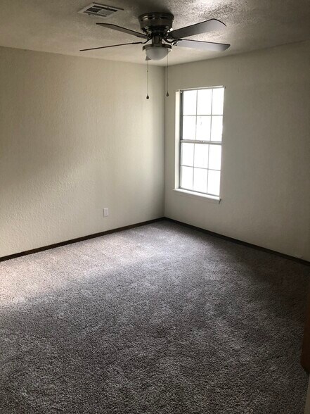 2715 Chattanooga Loop, Ardmore, OK for sale - Primary Photo - Image 1 of 1