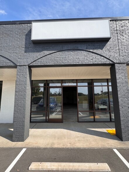 2361-2371 Concord Lake Rd, Concord, NC for lease - Building Photo - Image 2 of 23