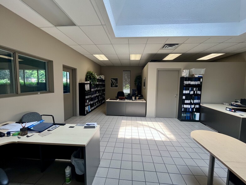 95 Rankin St, Waterloo, ON for sale - Building Photo - Image 3 of 18