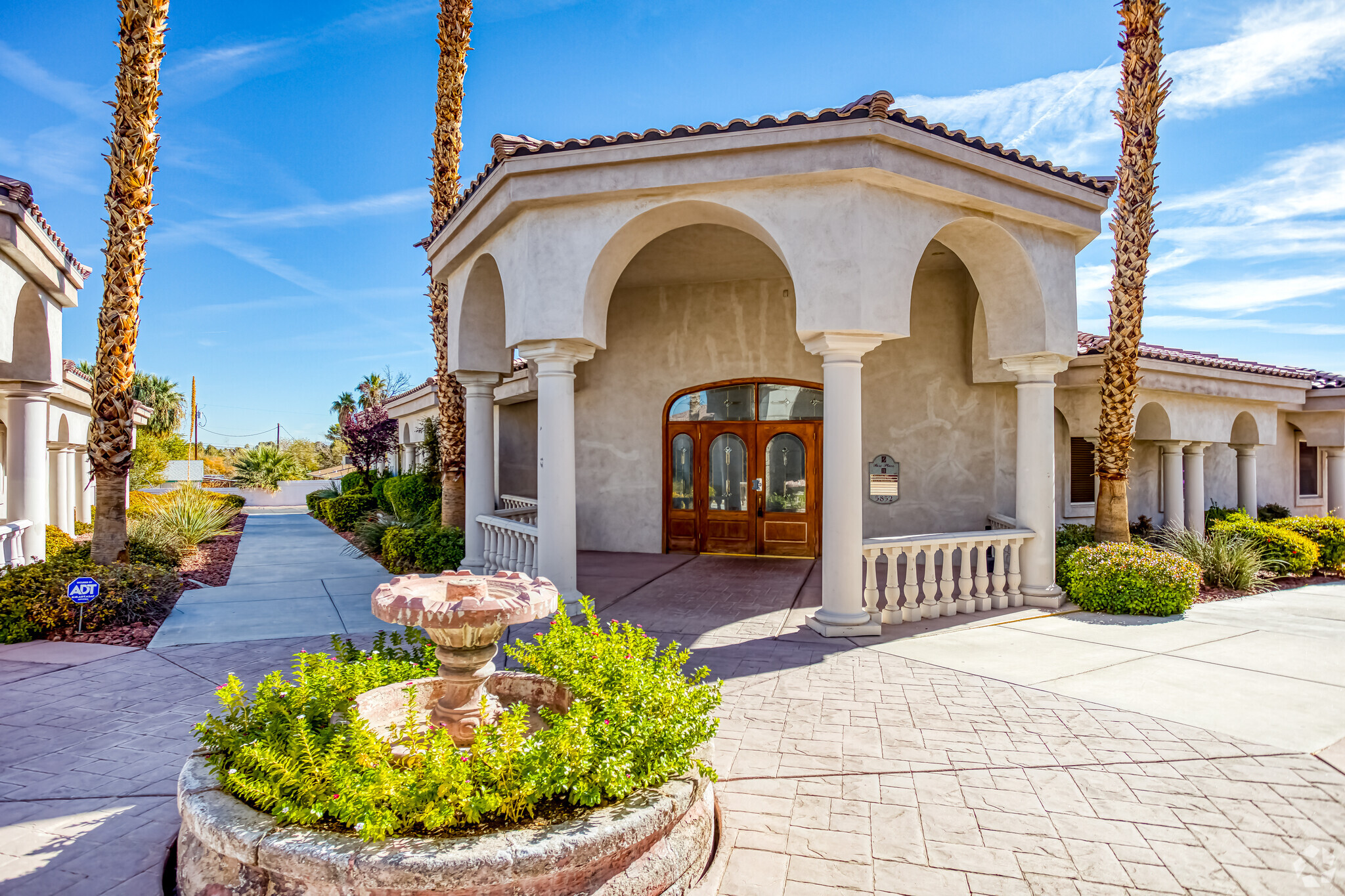 5852 S Pecos Rd, Las Vegas, NV for sale Primary Photo- Image 1 of 31