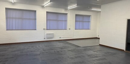 Whittington Rd, Worcester for lease Interior Photo- Image 2 of 3