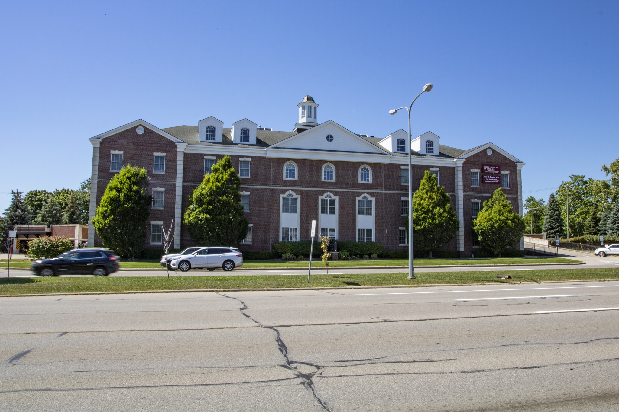 32121 Woodward Ave, Royal Oak, MI for lease Building Photo- Image 1 of 4